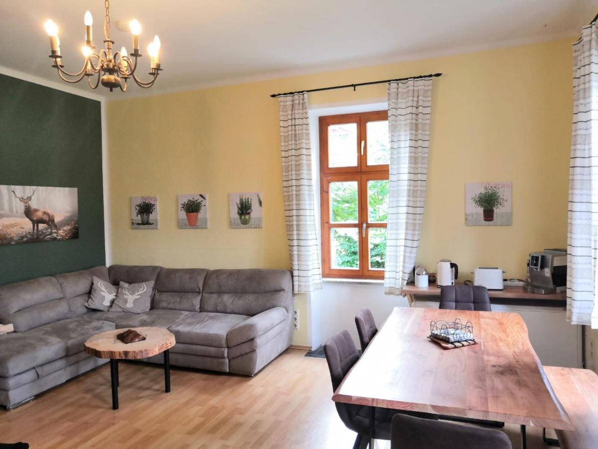 Ferienappartment Zum Gruenen Hirsch バート・イシュル エクステリア 写真
